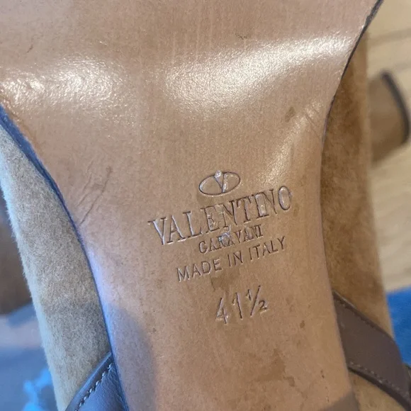 Valentino tan suede Rockstud booties sz. 41.5 - Picture 6 of 14